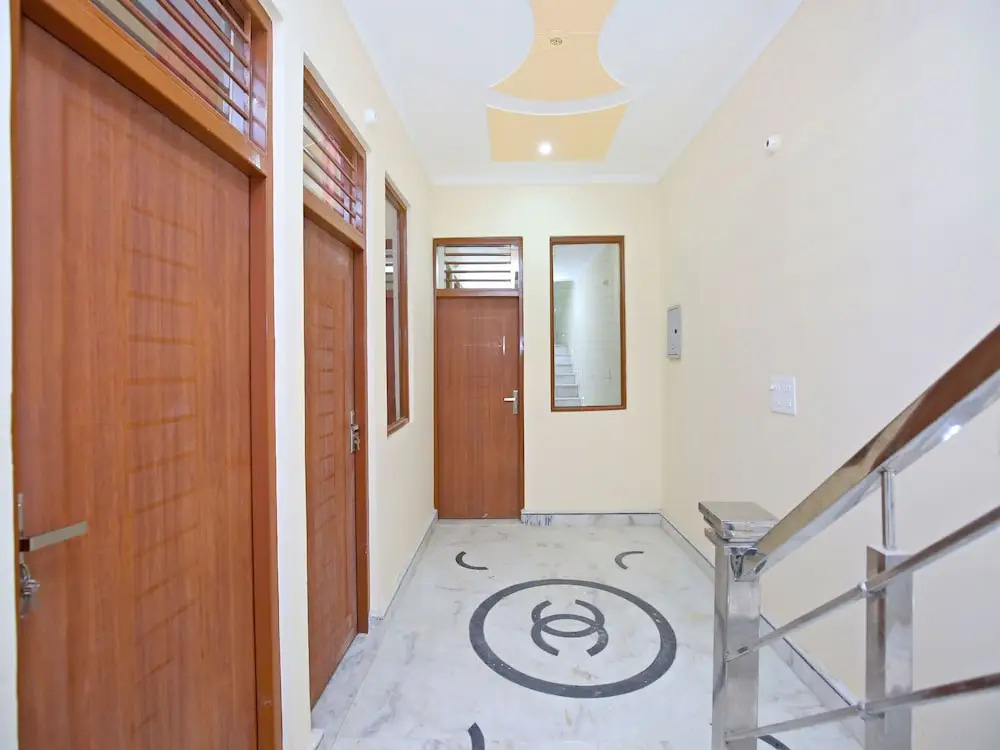 OYO 16431 Hotel New Comfort 1