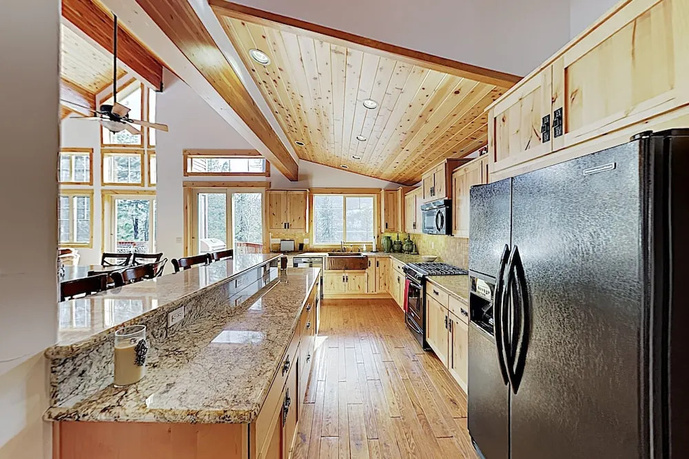 New Listing! Large Donner Lake W/ Water View 4 Bedroom Home