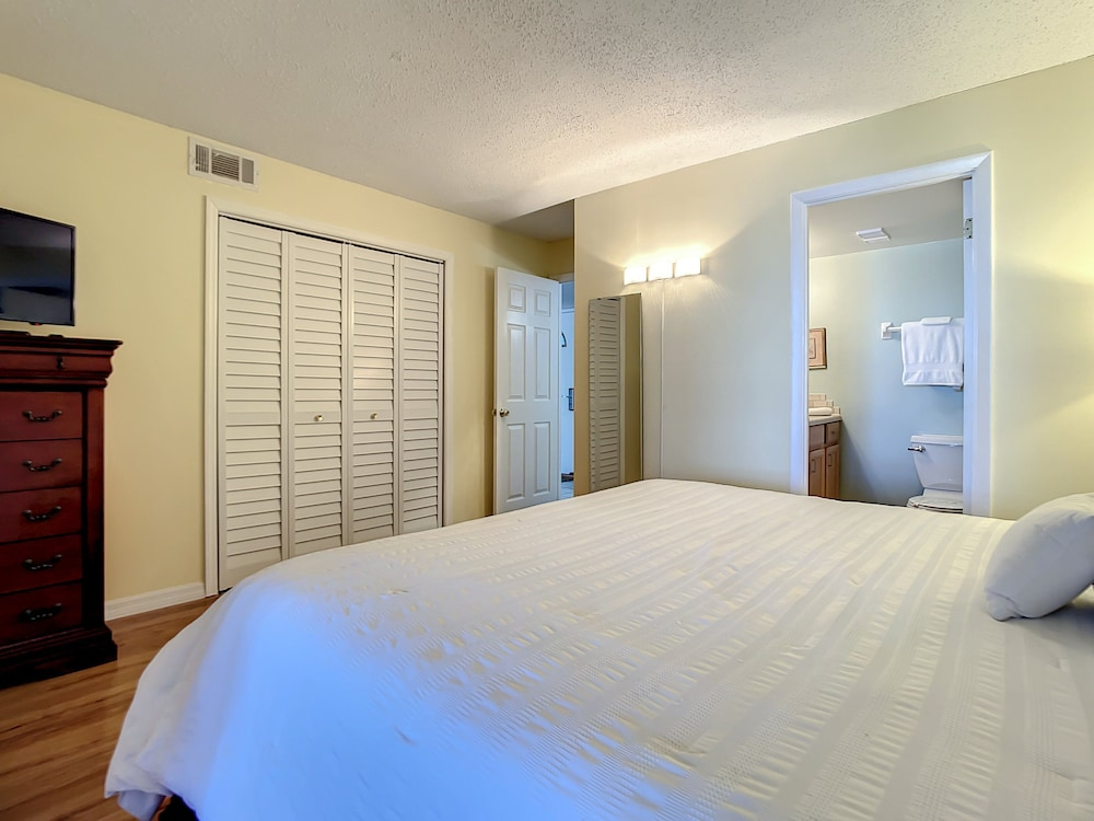 Smyrna Beach Club 307