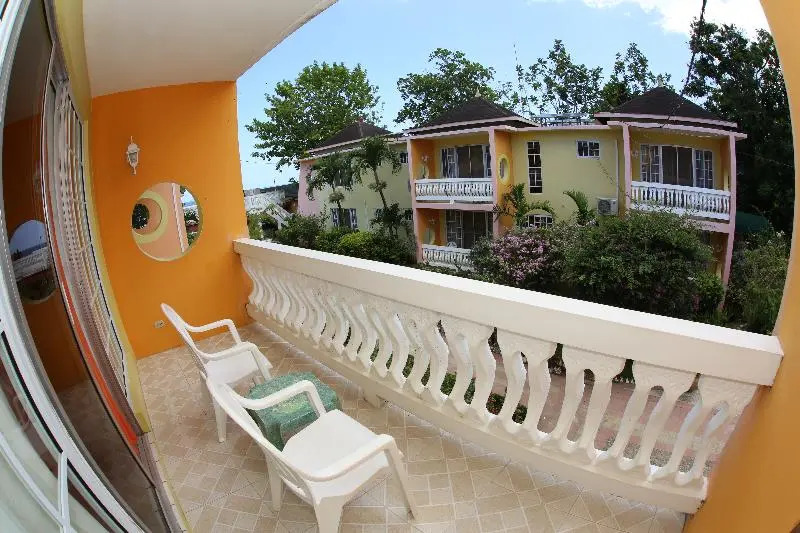 Negril Footeprints Hotel