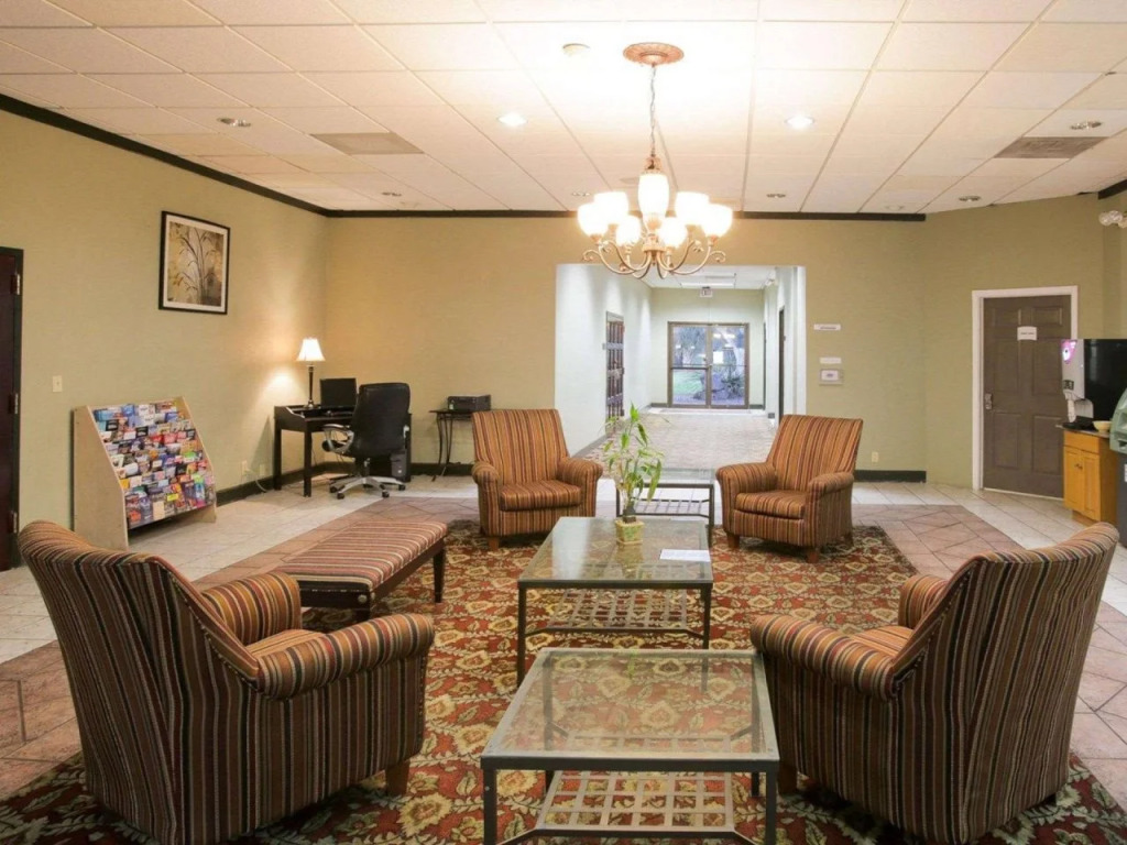 Econo Lodge Austin North near The Domain