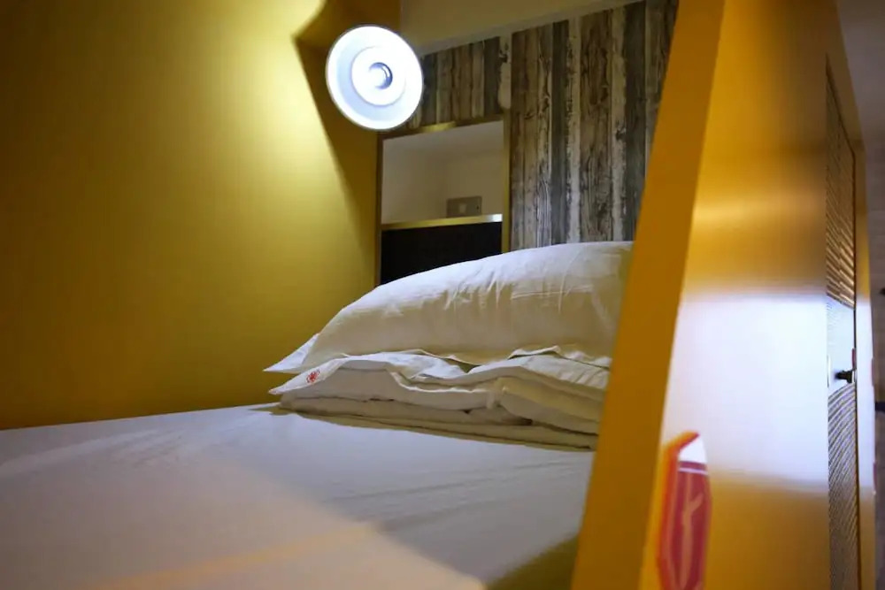 Hive BnB 蜂巢膠囊旅店 - 花蓮火車站旁背包客青旅 - 步行5分鐘