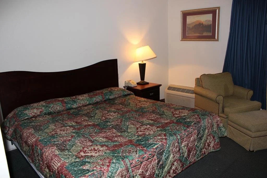 Executive Inn - Knoxville