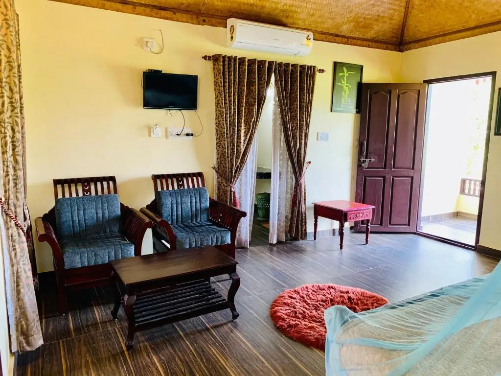 Maadathil Cottages & Beach Resort