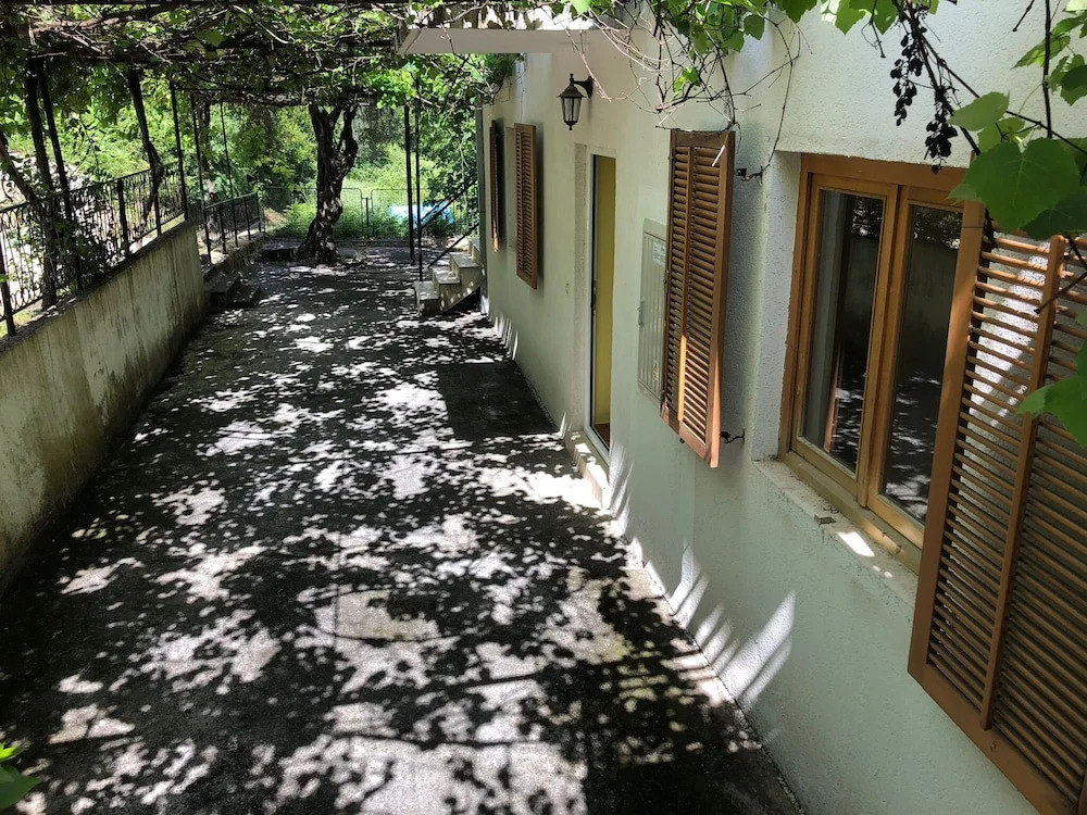 2 Bedroom Apartment With Beautiful Views