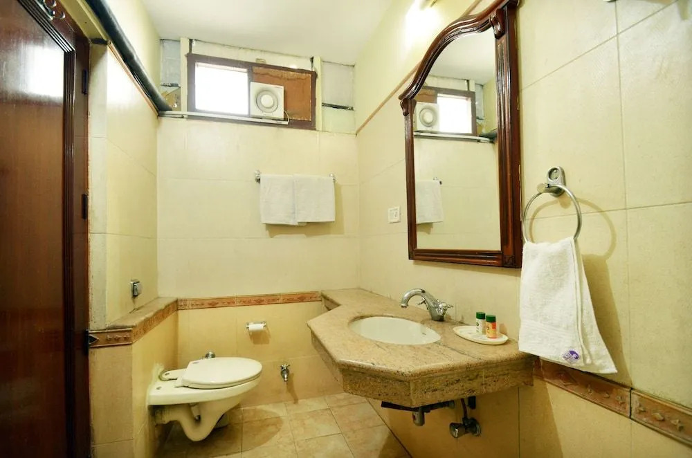 HOTEL CORPORATE INN