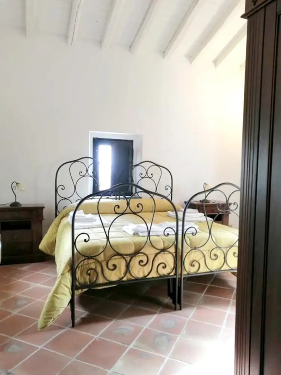 House With 3 Bedrooms In Mascali With Enclosed Garden 10 Km From The Beach