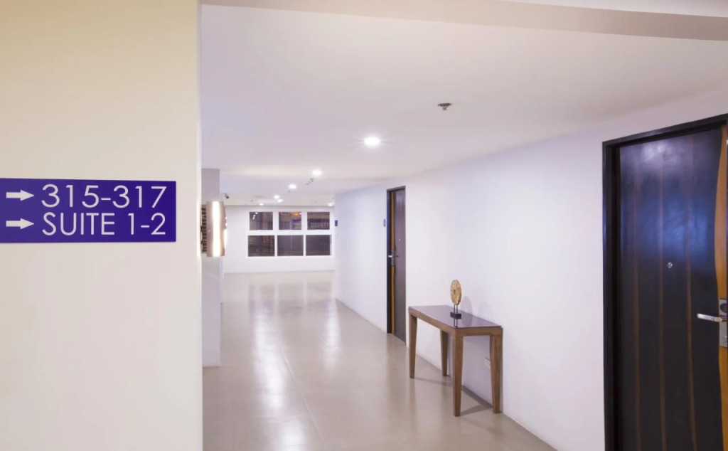 1A Express Hotel