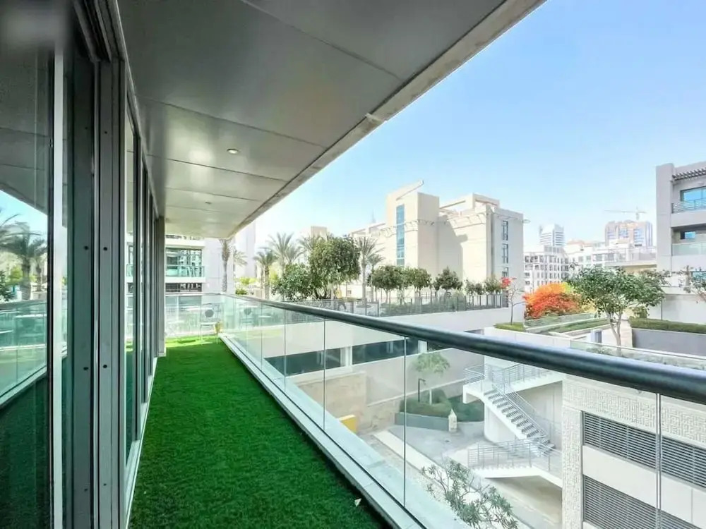 Cozy 2BR With Balcony The Greens