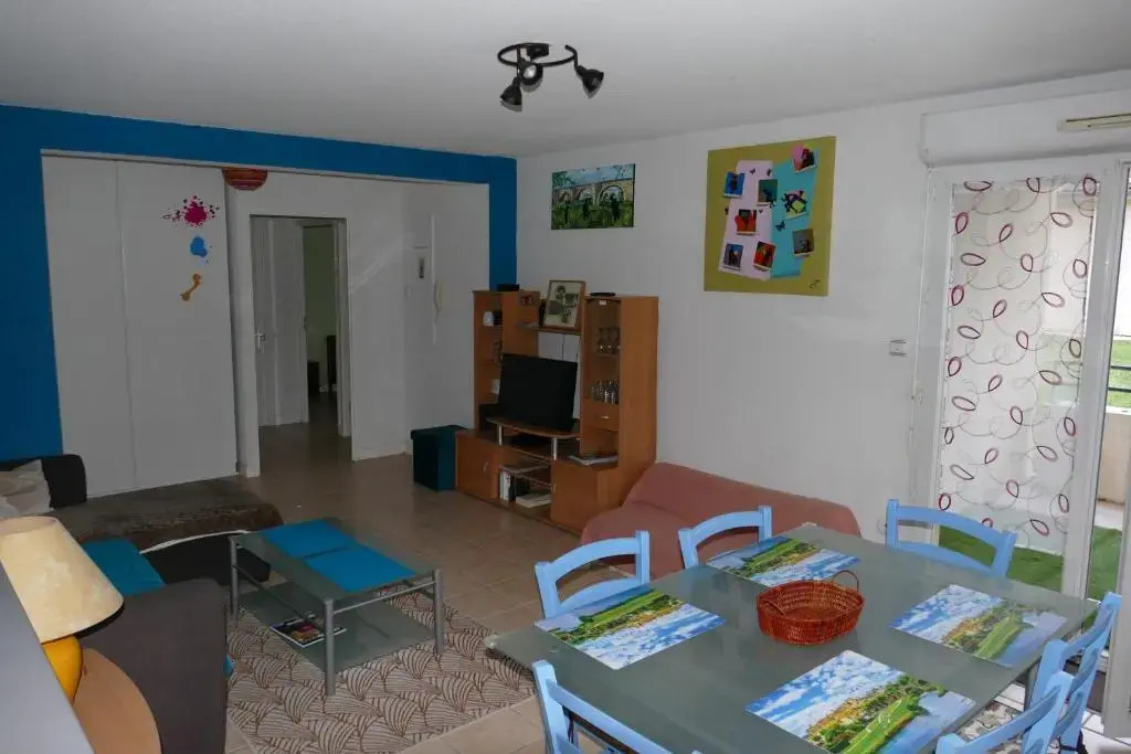 Carcassonne T3 résidentiel rez de jardin piscine, wifi, tennis, fitness