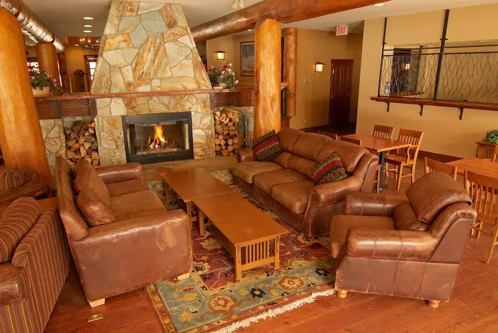 Snow Creek Lodge by Fernie Lodging Co