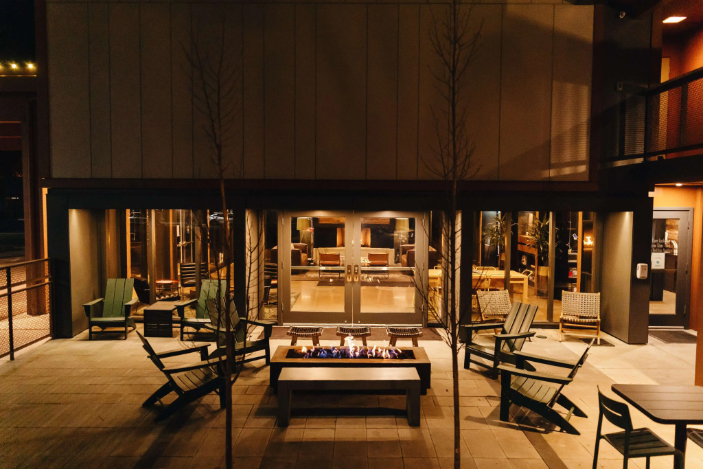 Waypoint Hotel