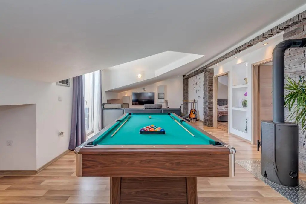 SUMMER ORCHID - Spacious Duplex By The Beach & PS5