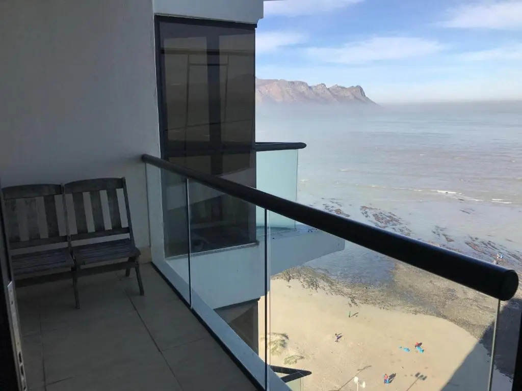 Loddeys Self Catering Apartments - by Beach Collection