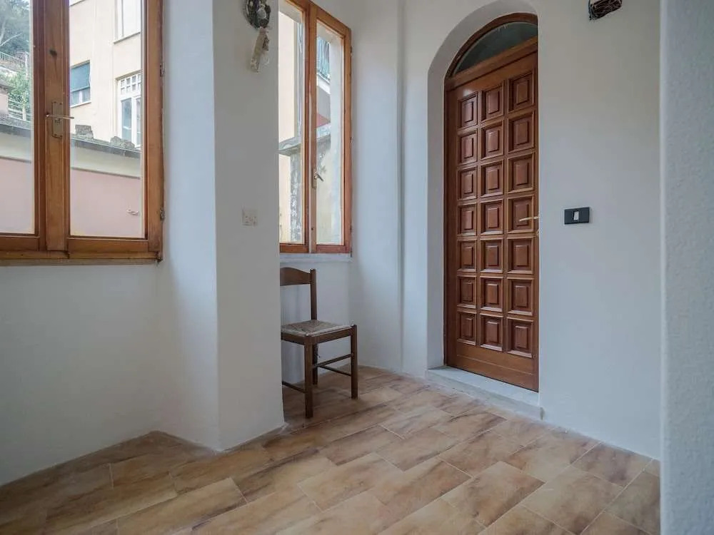 Picabon Quiet Apartment with AC & Balcony