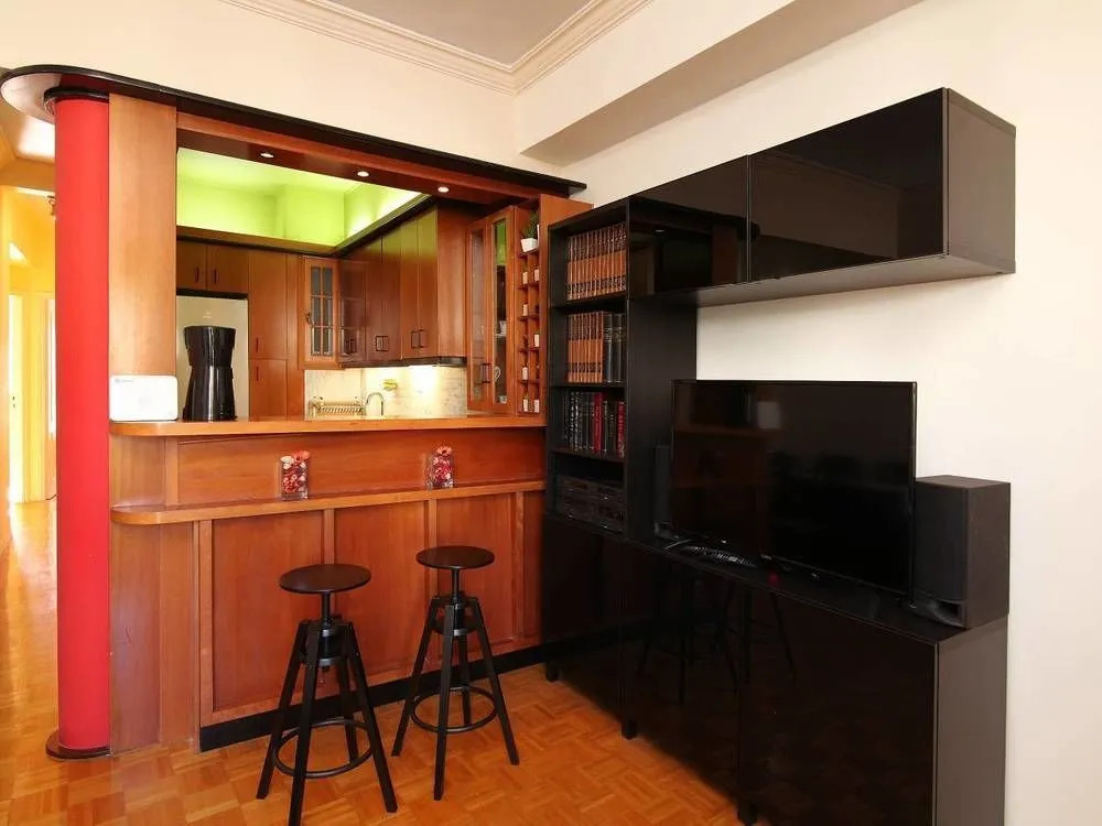 Romantic Apt with Penthouse & Acropolis View