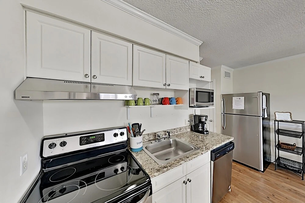 A348hhbt 1 Bedroom Condo