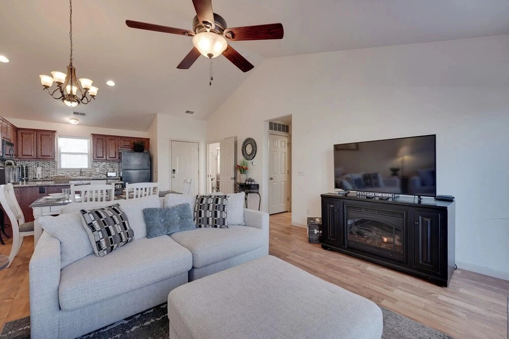 6 Mi to Branson Strip: Resort Condo w/ Perks