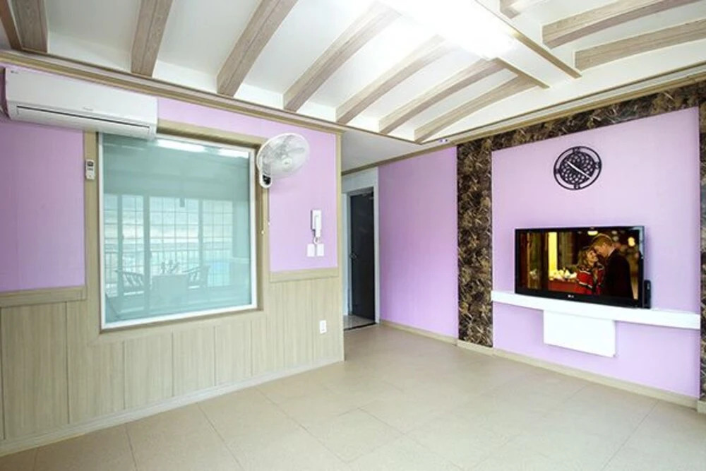 Hwamok Pension