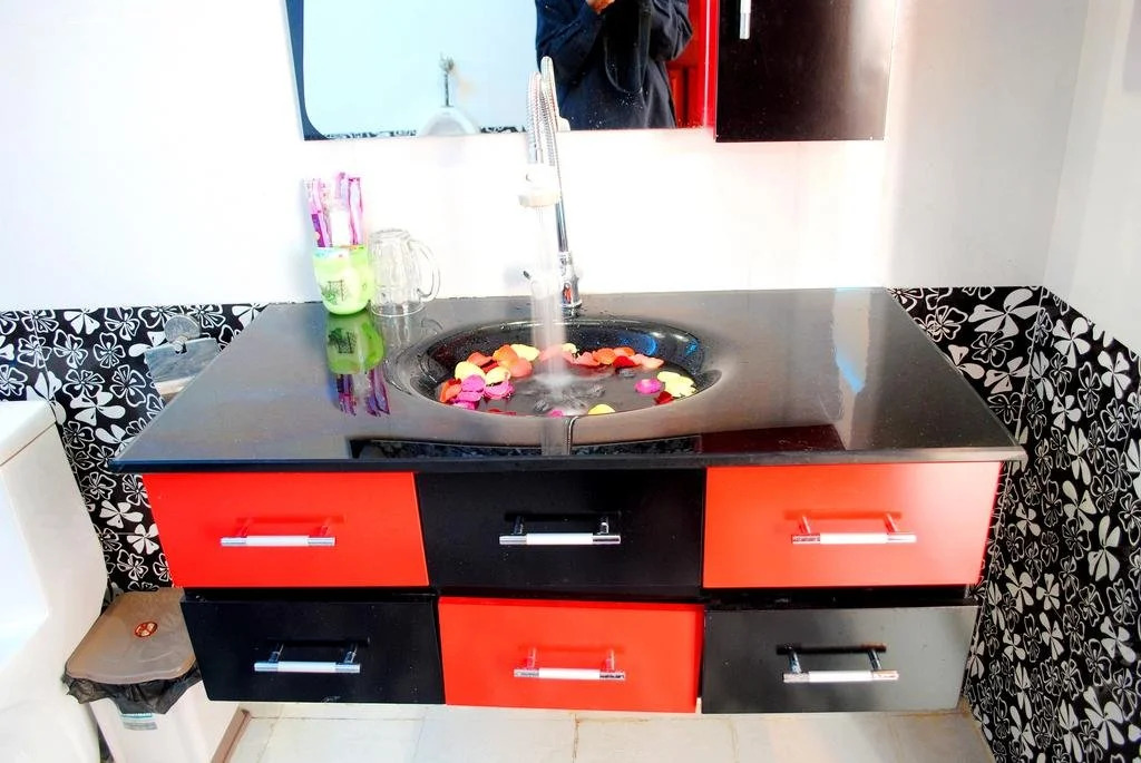 HT House