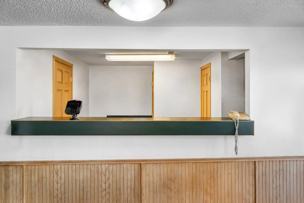 Econo Lodge Miles City I-94