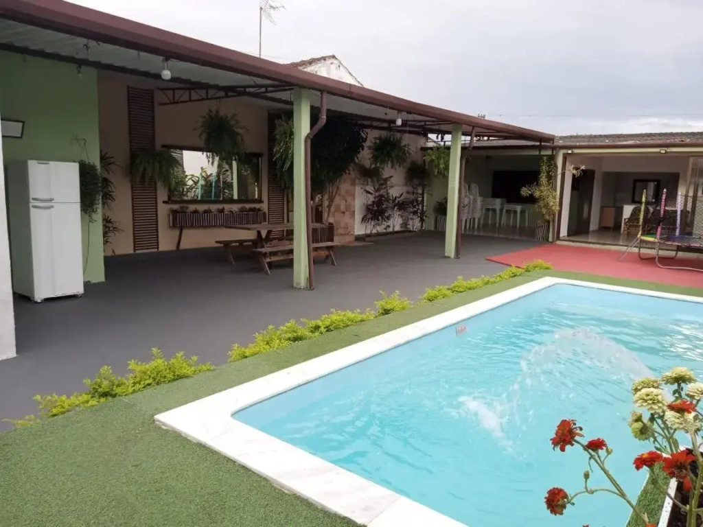 Casa com piscina Caraguatatuba 2