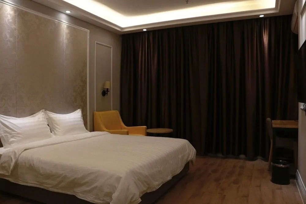Solo Hotel Shuanglong Store