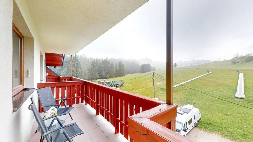 Kamzik Apartment hill view with garage