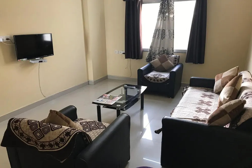 StayEden - Stylish Homestay Airport 2BHK