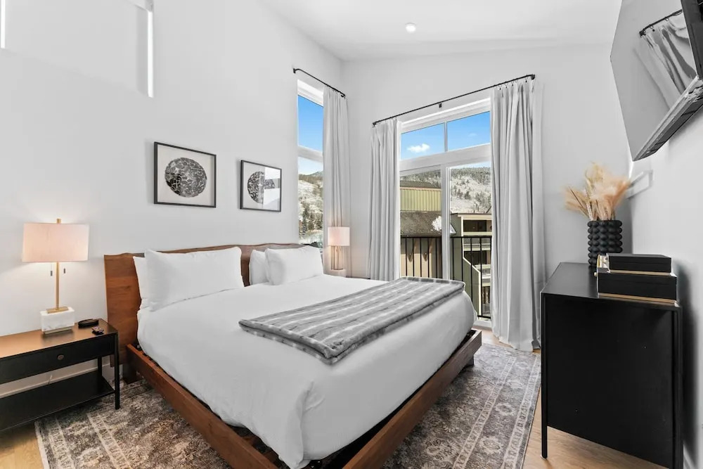 Brightwood #301, Building 2