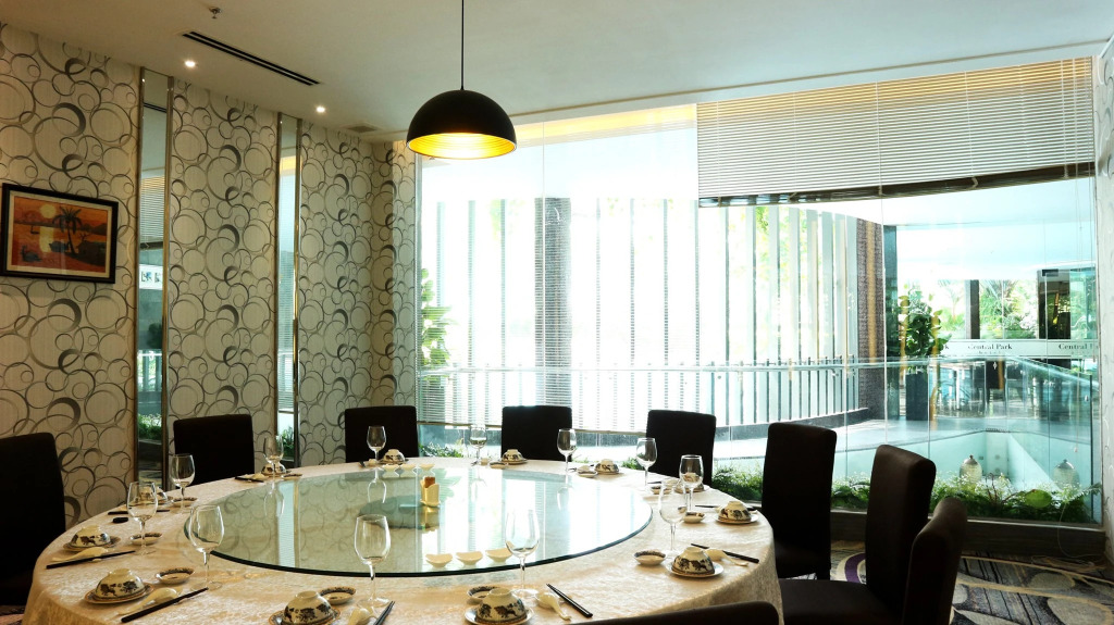 The Mira Central Park Hotel
