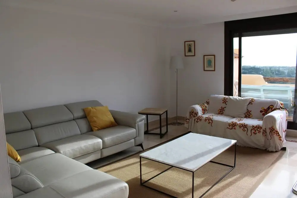 Beautiful Flat Near Golf Courses With sea Views