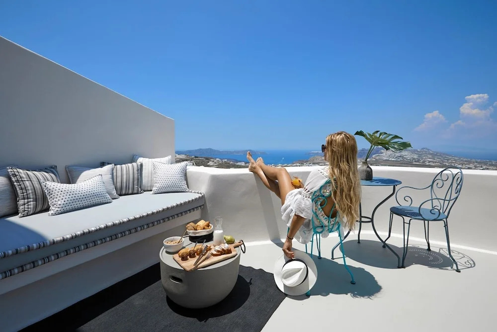Deluxe Suite With Outdoor Hot Tub - La Torre