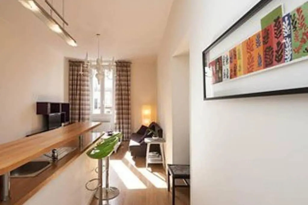 Barla 3 - a Spacious One Bedroom Apartment Near Place Garibaldi