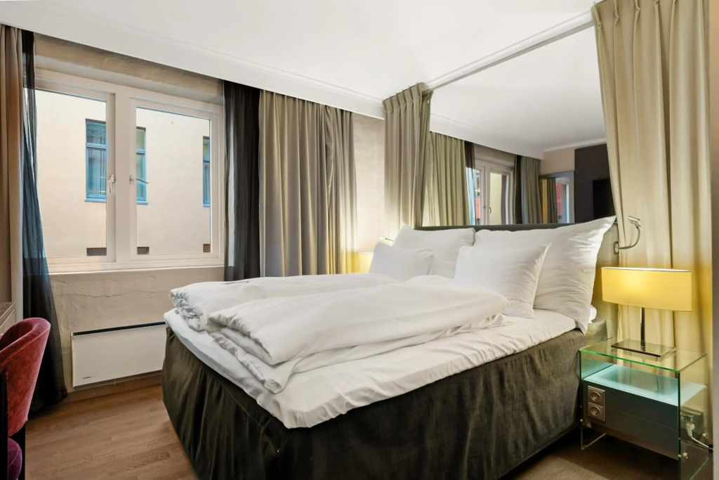 Clarion Hotel Admiral