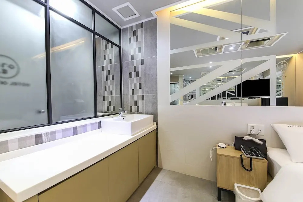Hotel Yeogieottae 1st In Gumi