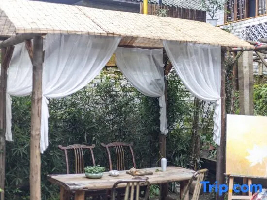 Zhoufu B&B, Liujiang Ancient Town