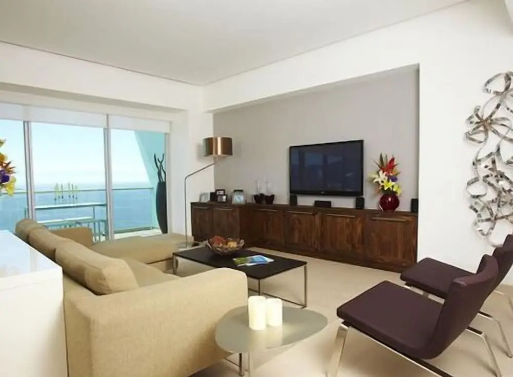 Departamentos Oceanfront Icon Vallarta
