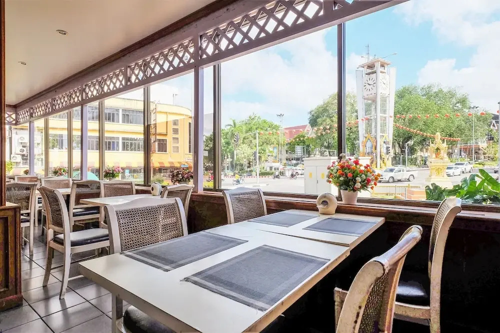 Trang Hotel