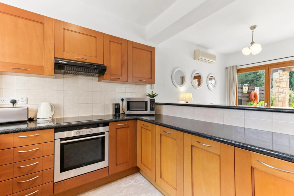 2 bedroom Villa Destu with private pool and golf views, Aphrodite Hills Resort