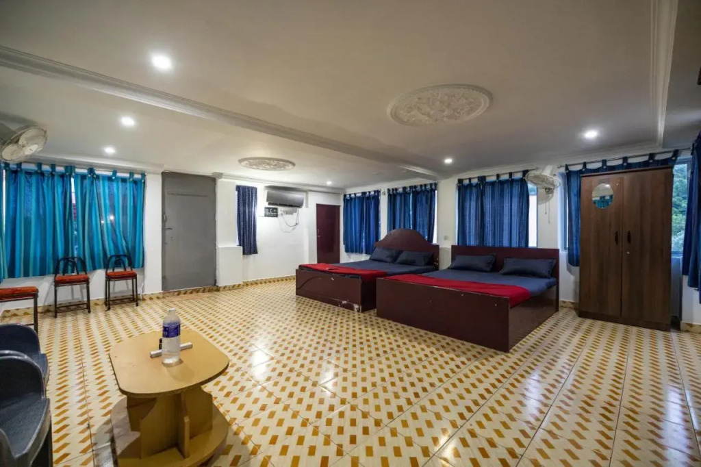 Sri Sai Holiday Inn