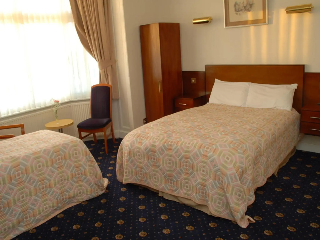 Gatwick Cambridge Hotel