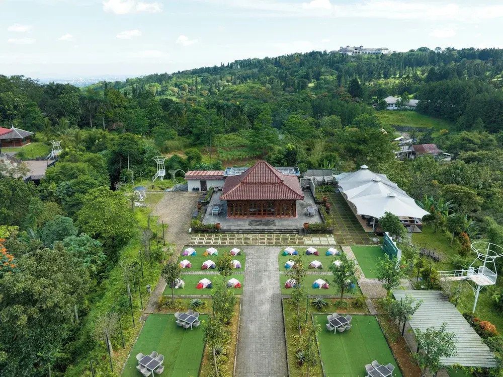 Pelangi Hotel at Artotel Pelangi Park