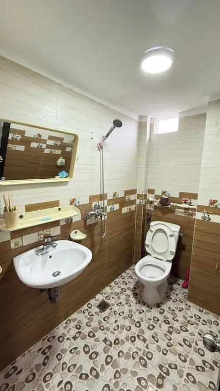 Era Apartment Royal City