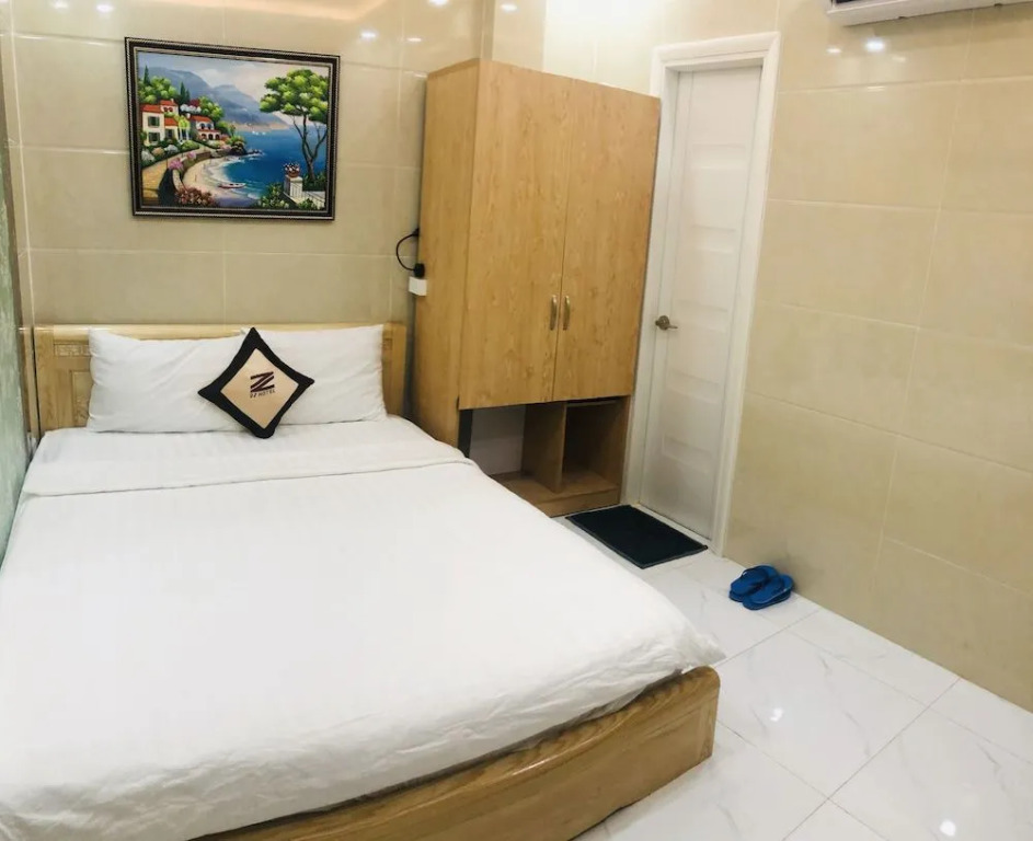 2Z Hotel