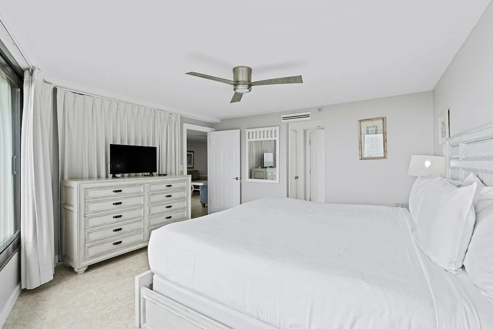 Beachside One 4033