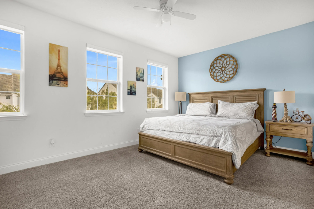 IfT318 4 Bedroom Luxury Condo!, DAVENPORT, US