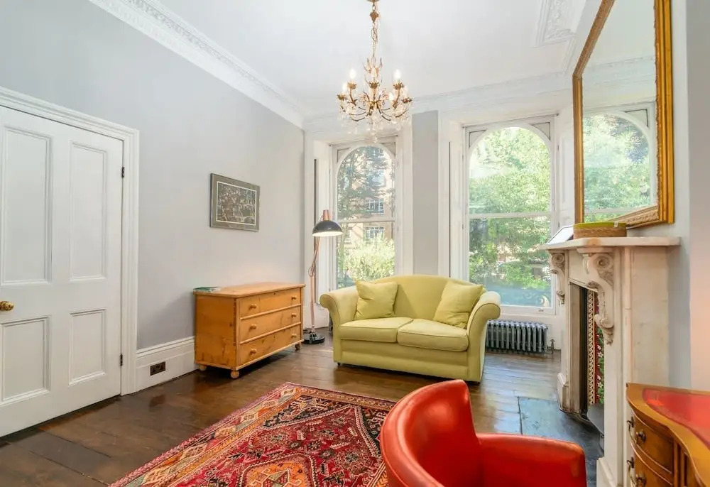 Tremendous House For 10 Guests With Large Garden