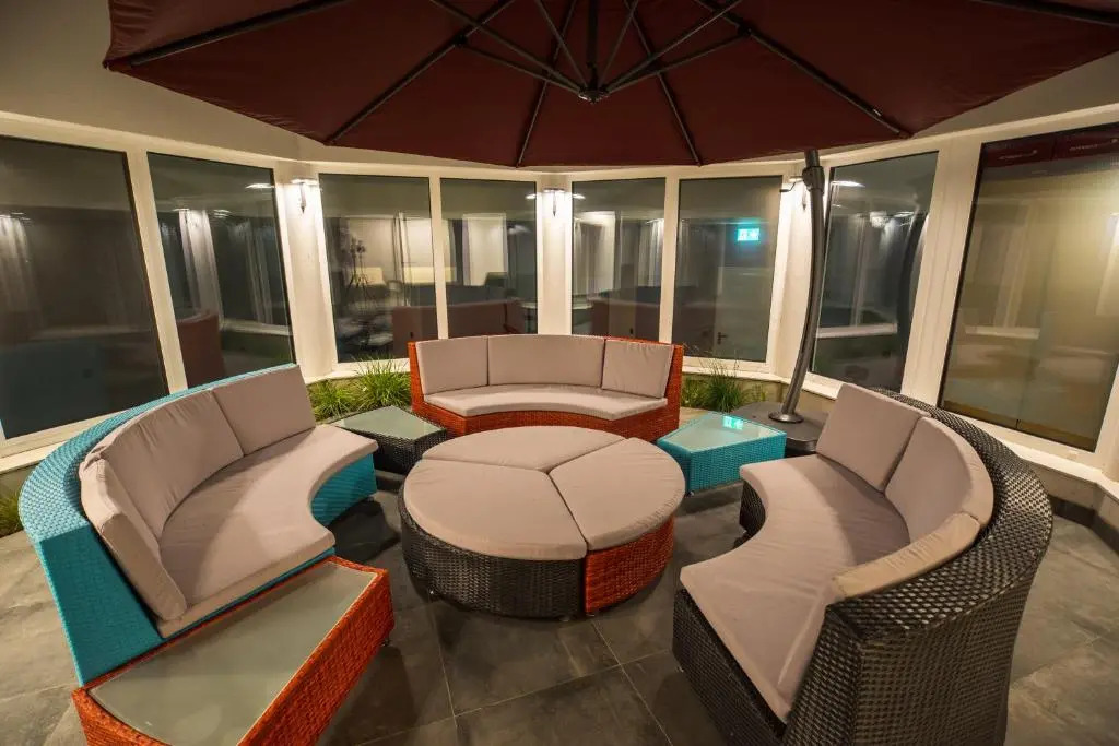 25h SPA-RESIDENZ Apartment LUXURY POOLs Garden private Beach