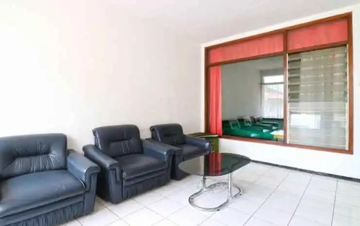 Oyo 90481 Vanda Guest House Batu